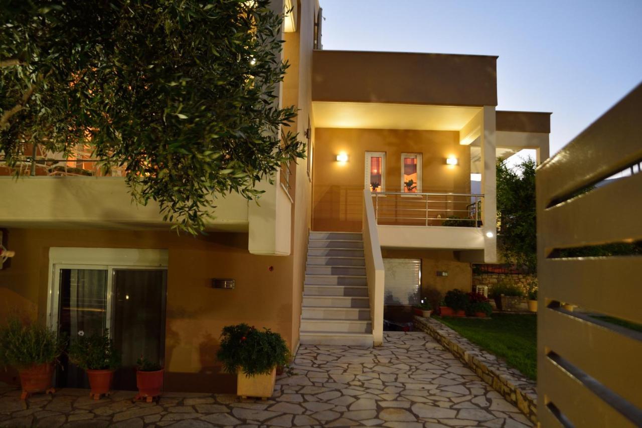 Fou'S Apartment Nafpaktos Екстериор снимка